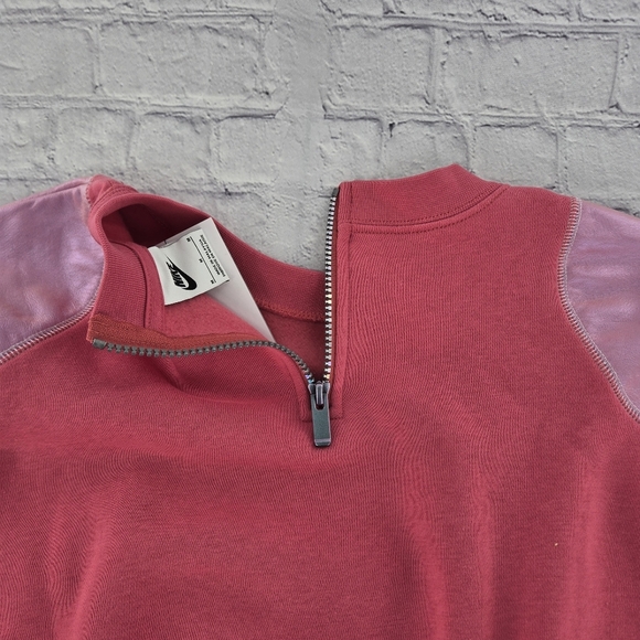 Nike Cropped Pink Swoosh graphic in front Sweatsirt Size M NWT - Picture 5 of 12
